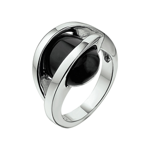 Anillo de plata con piedra preciosa