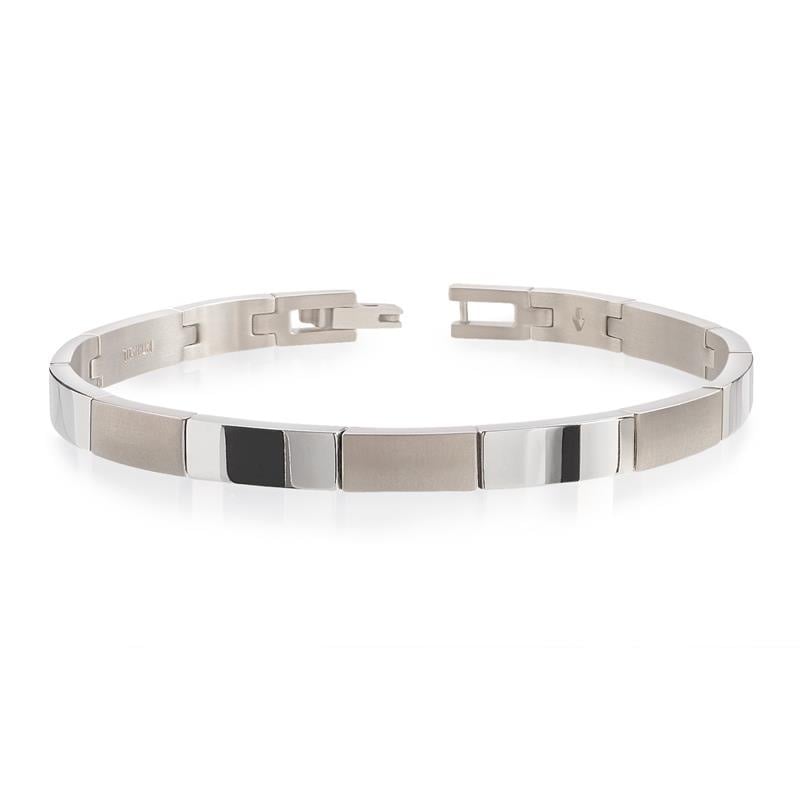 Pulsera de titanio con eslabones rectangulares en acabado pulido y mate.