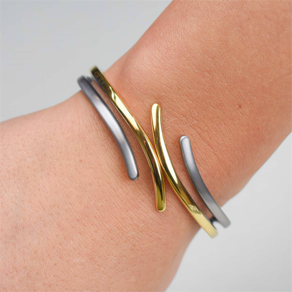 Pulsera de titanio bicolor NL 0396-03