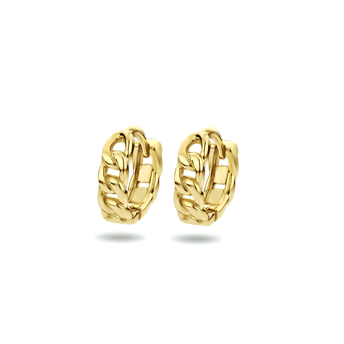 Pendientes de aro con motivo de eslabones, bañados en plata de 1 micrón color amarillo.