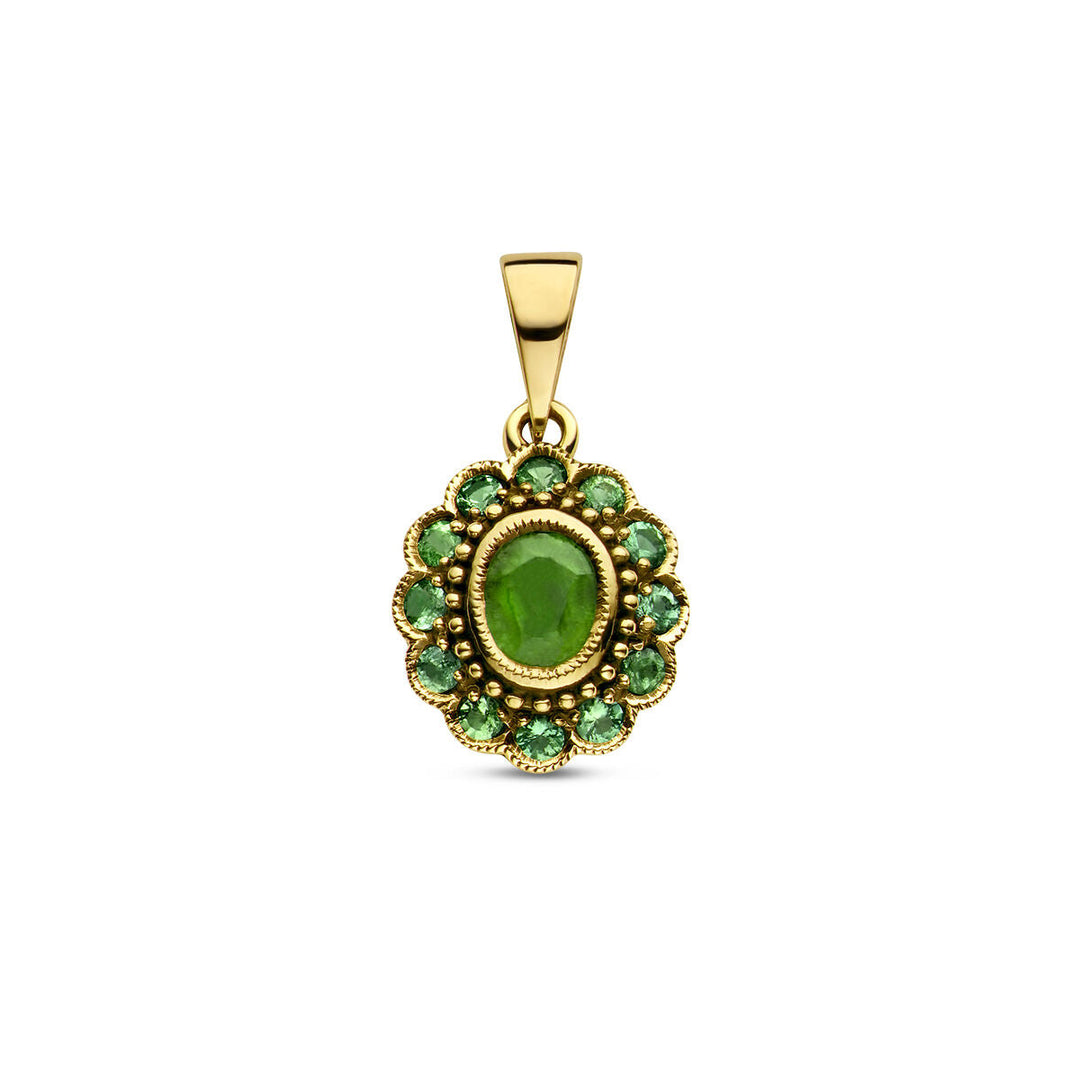 De hanger smaragd 14K geelgoud van de Van der Kooij Collectie heeft een klassiek bloemmotief met een ovale smaragd en kleinere ronde groene stenen, afgewerkt met een gepolijste gouden borg.