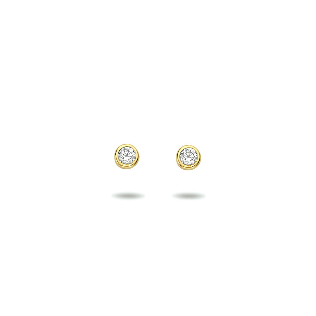 Pendientes de primera puesta de zirconia en oro amarillo de 14 quilates.