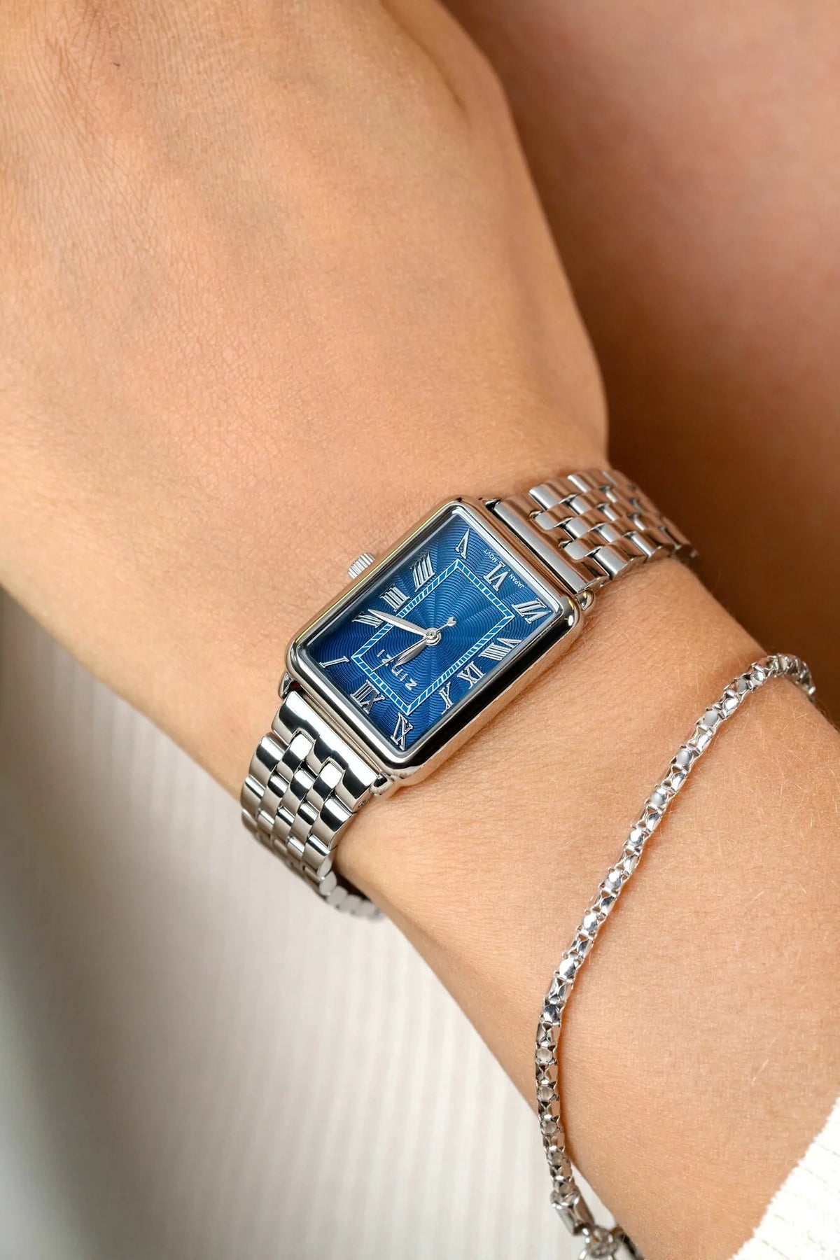 Reloj de mujer color plata acero Ziw1955