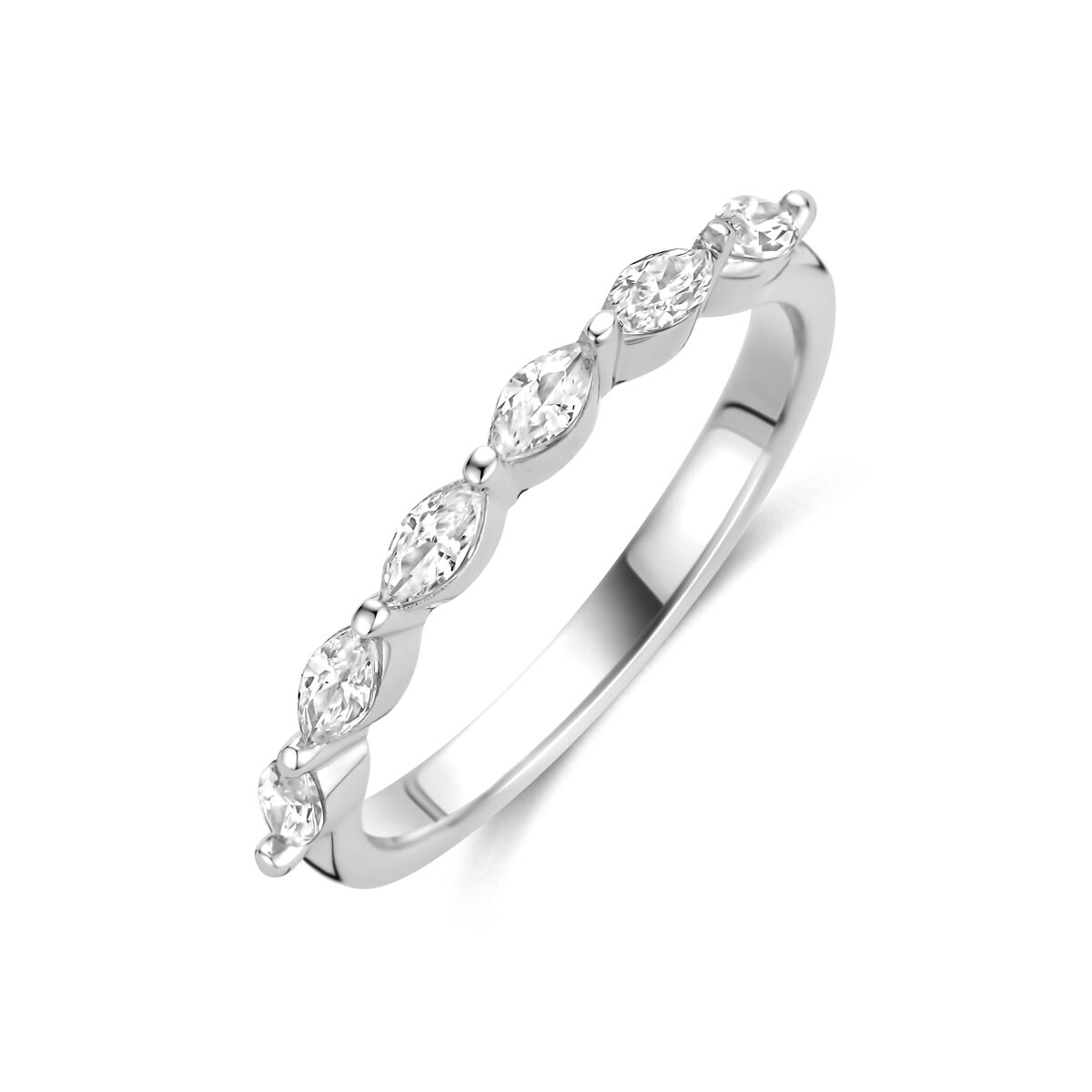 Anillo de plata de dama con circonitas en forma de marquesa, acabado en rodio.