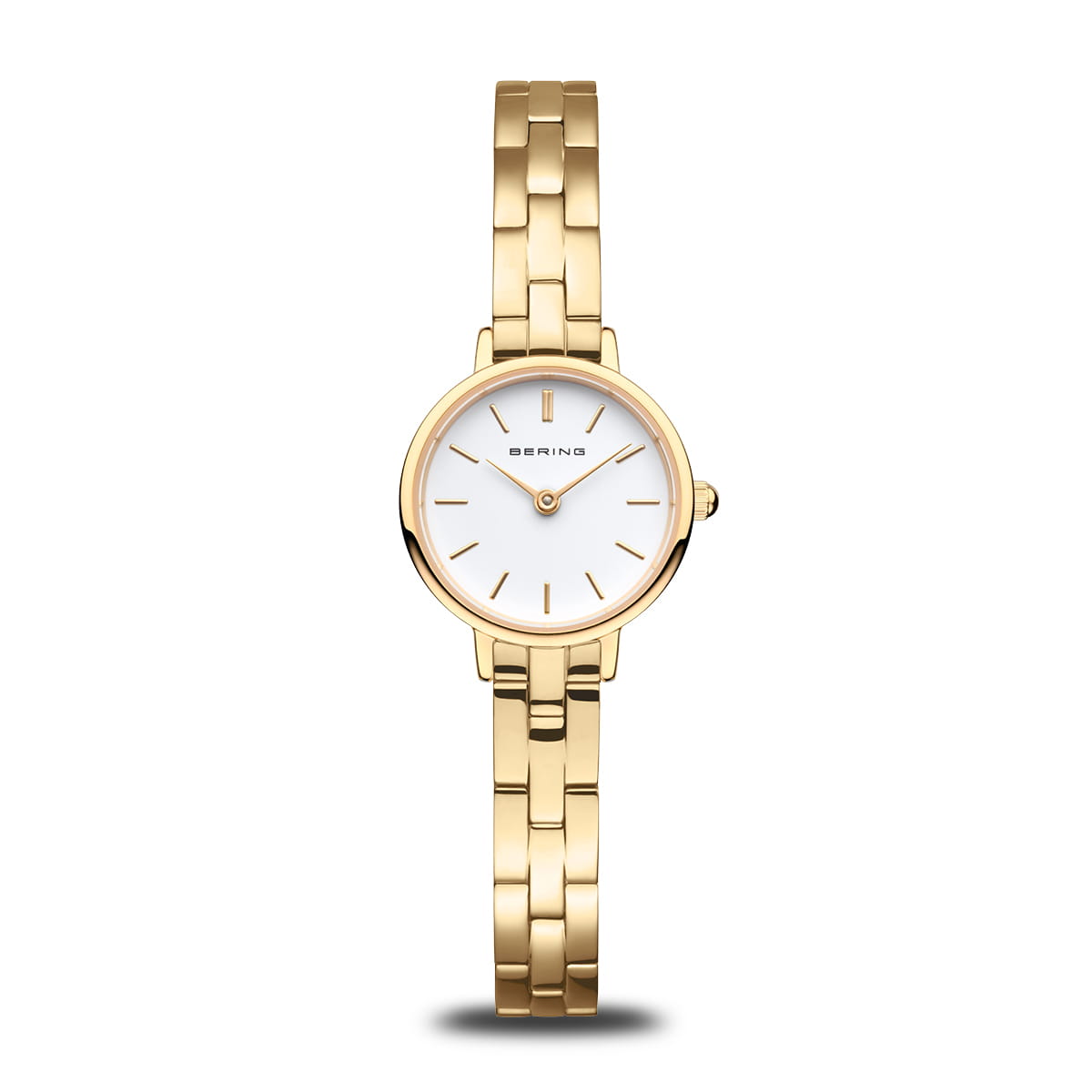 Reloj dorado con esfera blanca y correa de eslabones.