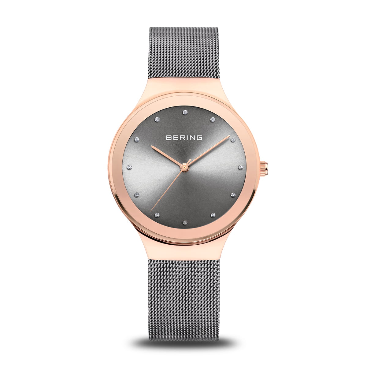 Reloj de acero inoxidable con esfera gris y detalles en rosa, correa de malla.