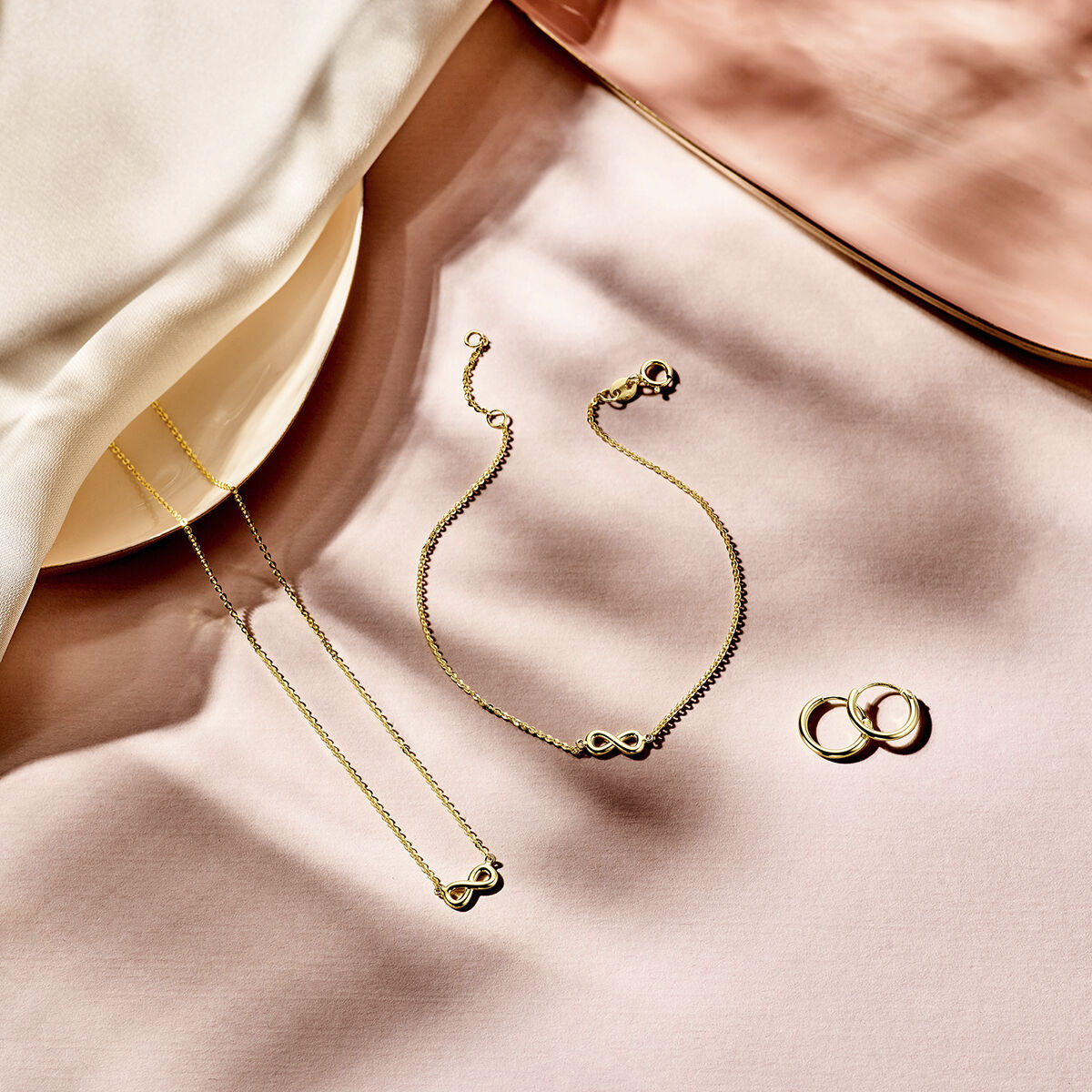 Pulsera de mujer infinito 14K