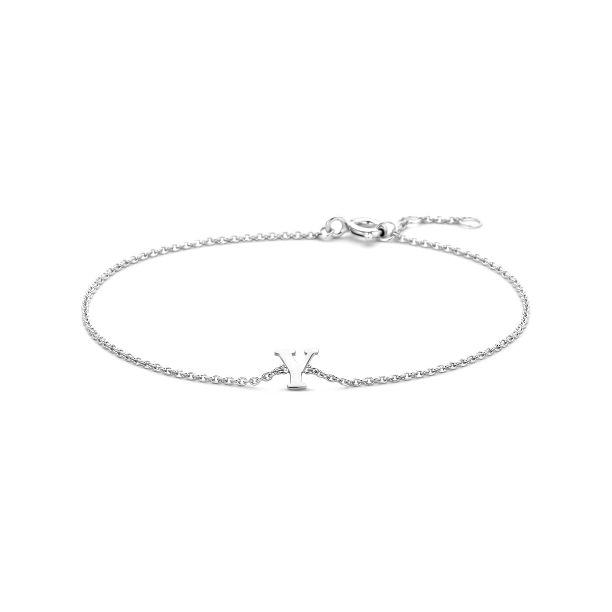 Pulsera de plata 925 rodiada con letra en el centro y cadena delicada.