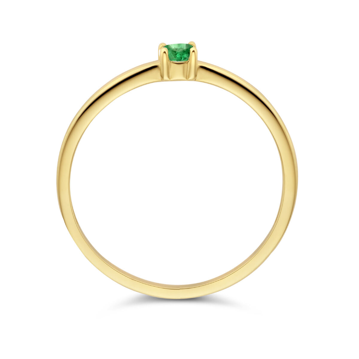 Van der Kooij Collectie ring met geboortesteen smaragd mei, gemaakt van 14K geelgoud, met een briljant geslepen smaragd in een minimalistische zetting, getoond tegen een witte achtergrond.