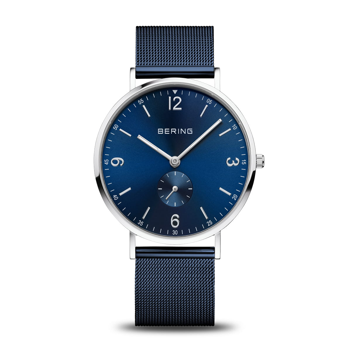 Reloj de hombre Bering con esfera azul, correa de malla metálica y detalles plateados.