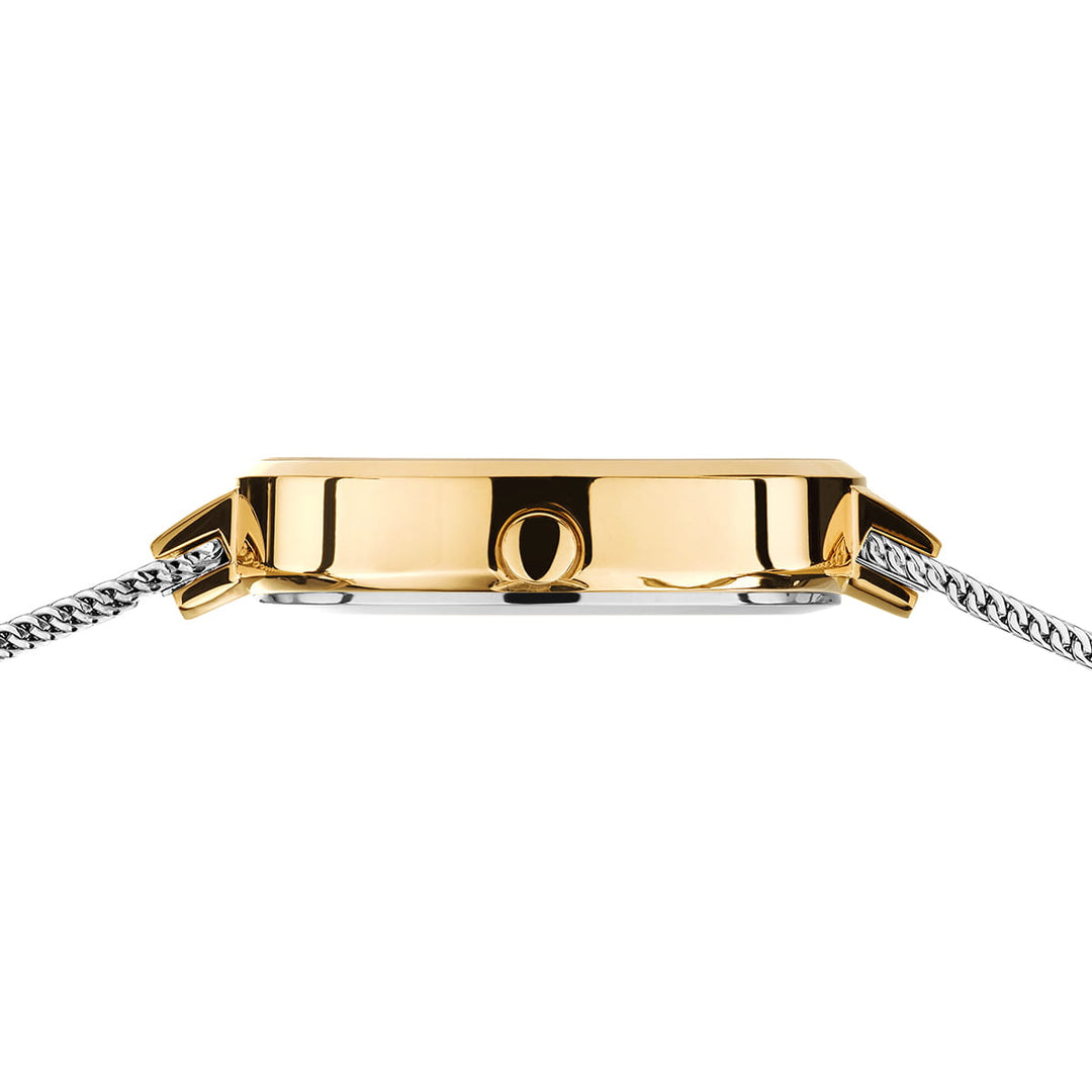 Zijaanzicht van het Bering dameshorloge (model 14631-024) met een gouden kast, metalen mesh band en quartz uurwerk. Het beschikt over saffierglas voor duurzaamheid, wat het strakke profiel, elegante ontwerp en ronde kroon op de witte wijzerplaat benadrukt.