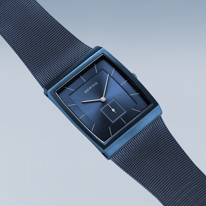 Bering heren horloge blauwe wijzerplaat - 16033-397