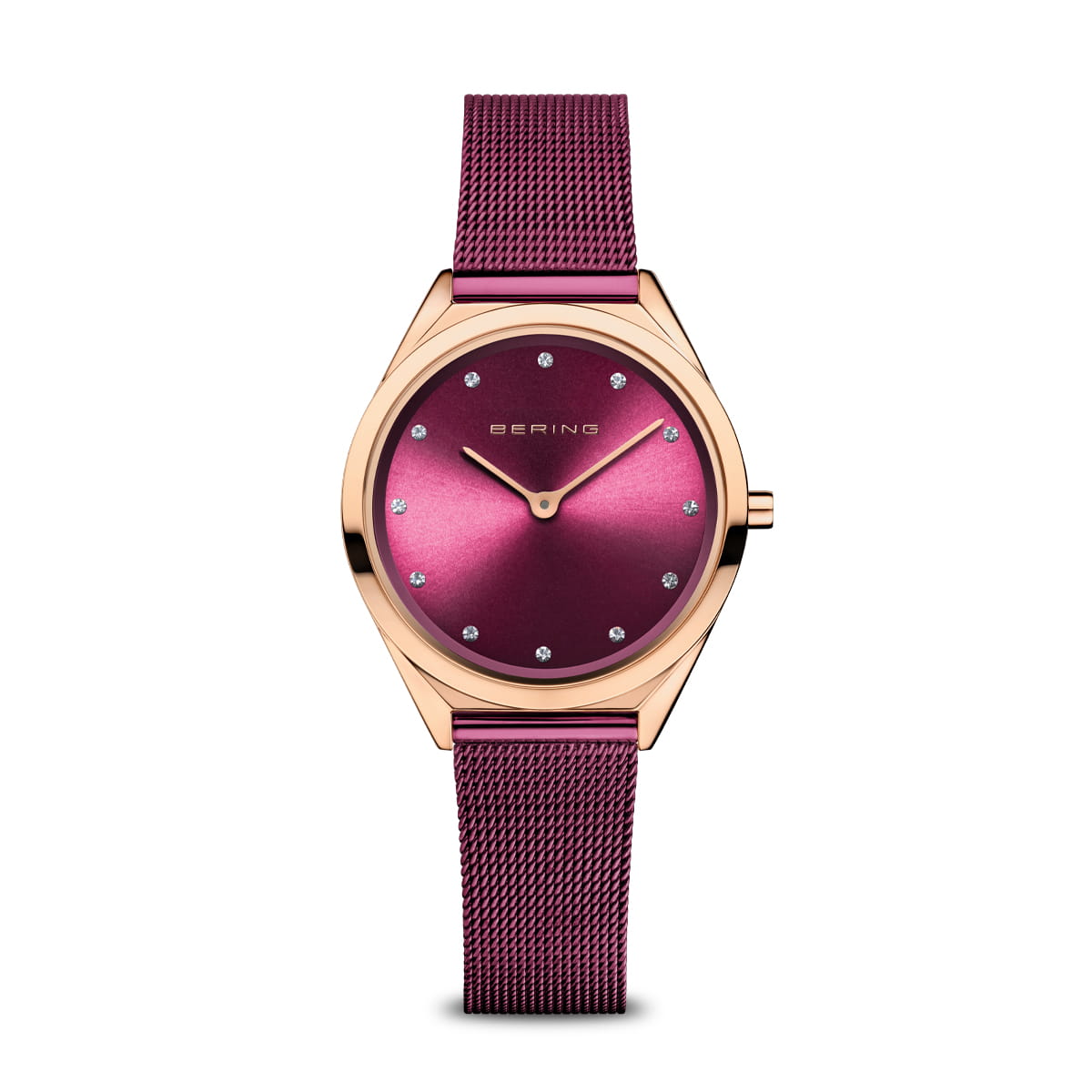 Reloj con esfera morada, caja dorada y correa de malla metálica en color burdeos.