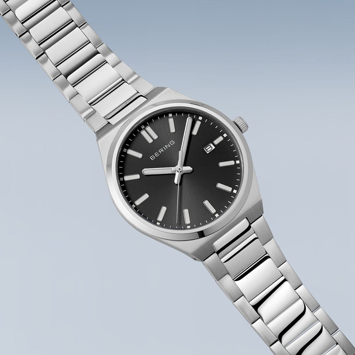 Reloj de hombre Bering esfera negra 17639-702
