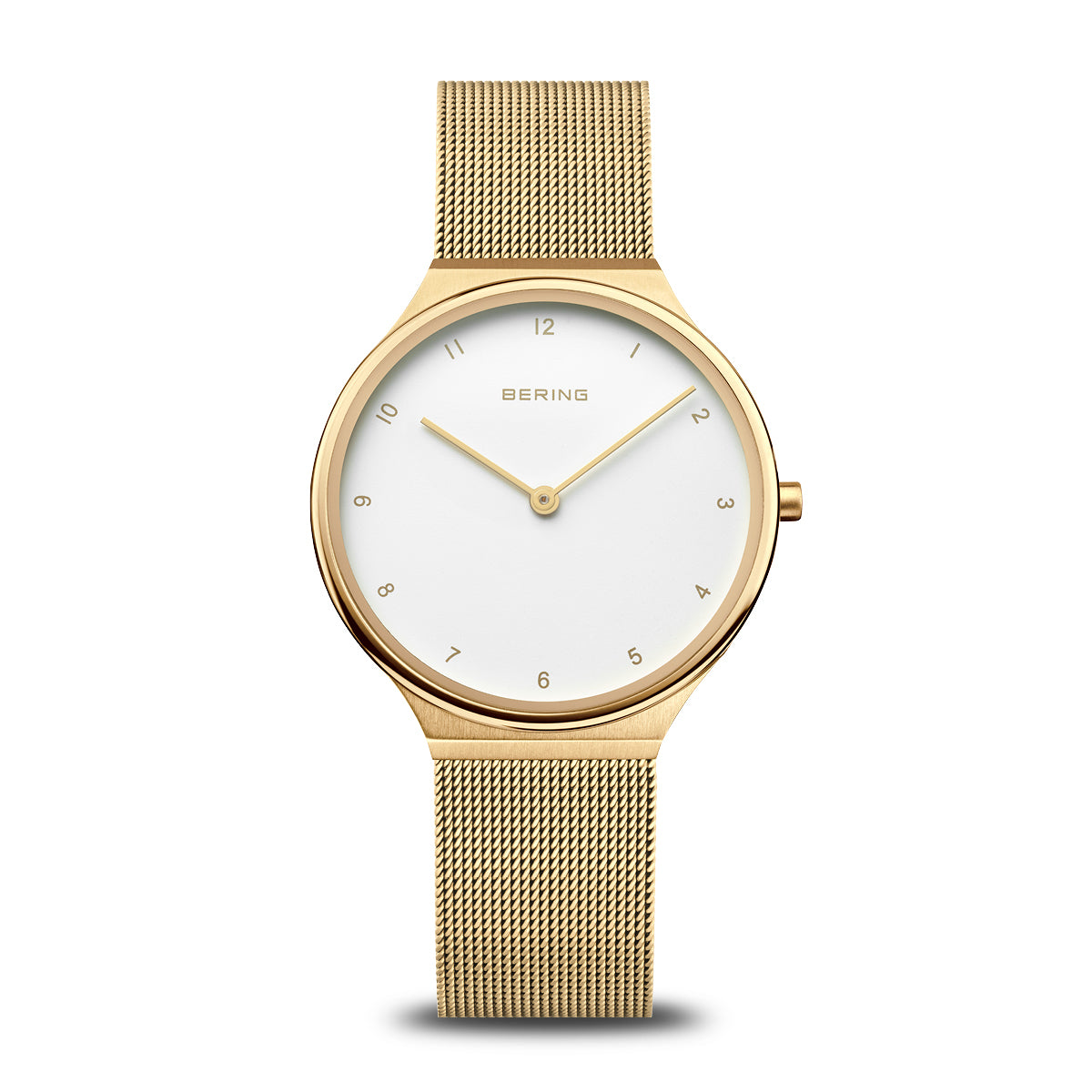 Reloj de mujer dorado con esfera blanca y correa de malla metálica.