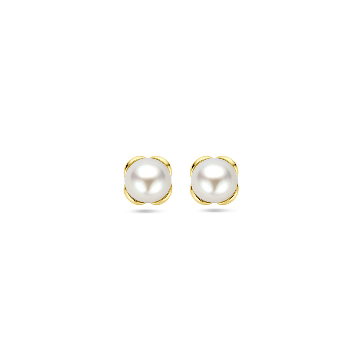 Pendientes de flor con perla en oro amarillo de 14 quilates.