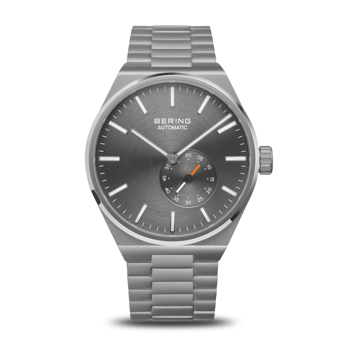 Reloj para hombre con esfera gris, caja y correa de acero inoxidable, detalles en naranja.