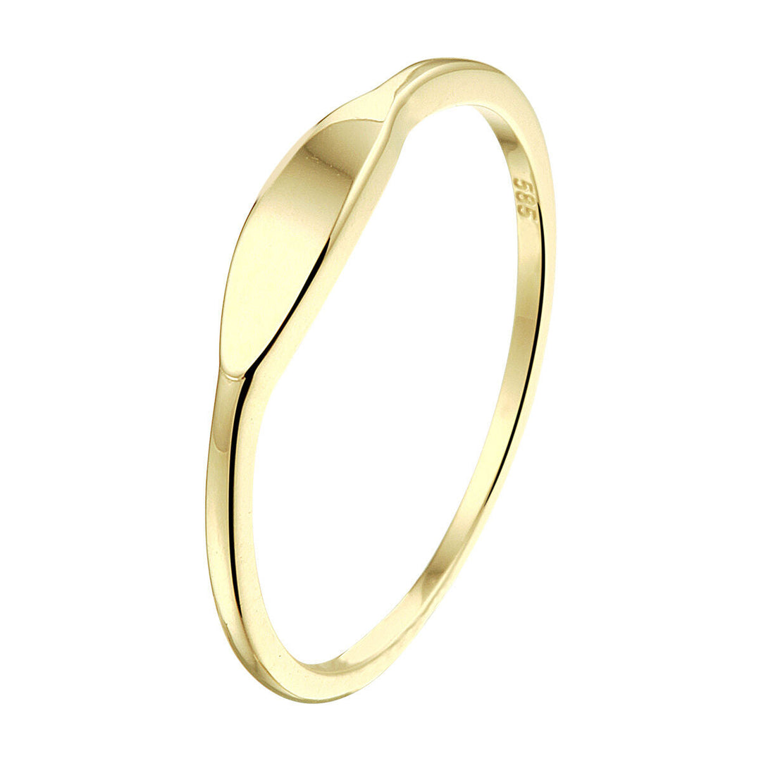 De Van der Kooij Collectie graveerring 14K geelgoud heeft een subtiel golfontwerp, een kleine platte ovale bovenkant en het '585'-teken aan de binnenkant - een elegante keuze voor elke sieradencollectie.