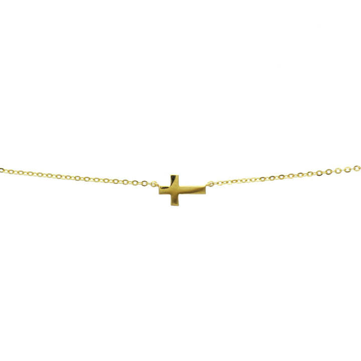 Het Van der Kooij Collectie collier kruis 41 - 43 - 45 cm in 14K geelgoud heeft een kleine, horizontale kruis hanger, elegant gecentreerd op een effen witte achtergrond.