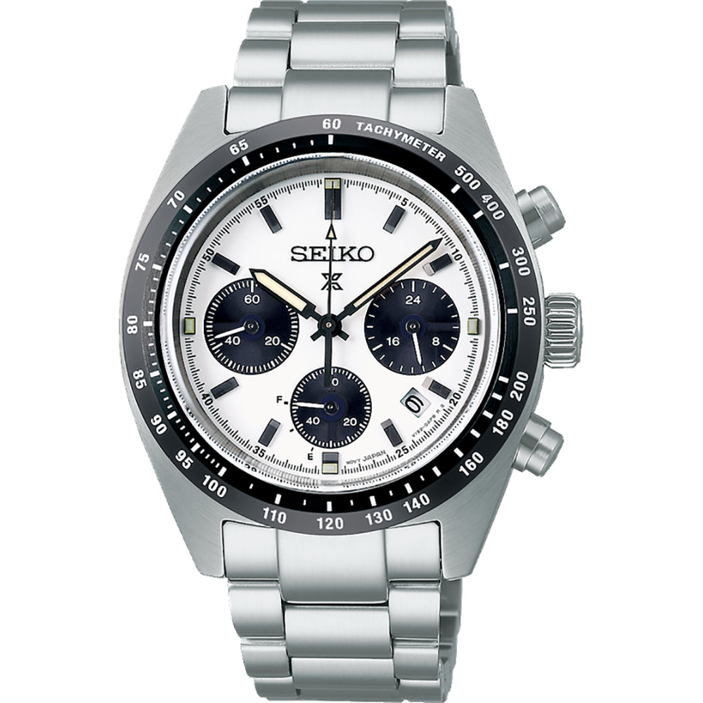 De Seiko Prospex herenhorloge SSC813P1 heeft een zilveren chronograaf met een witte wijzerplaat, drie zwarte subdials en een tachymeterschaal op de lunette. Het heeft een roestvrijstalen band en duurzaam saffierglas, met het Seiko-logo elegant gepositioneerd onder 12 uur.