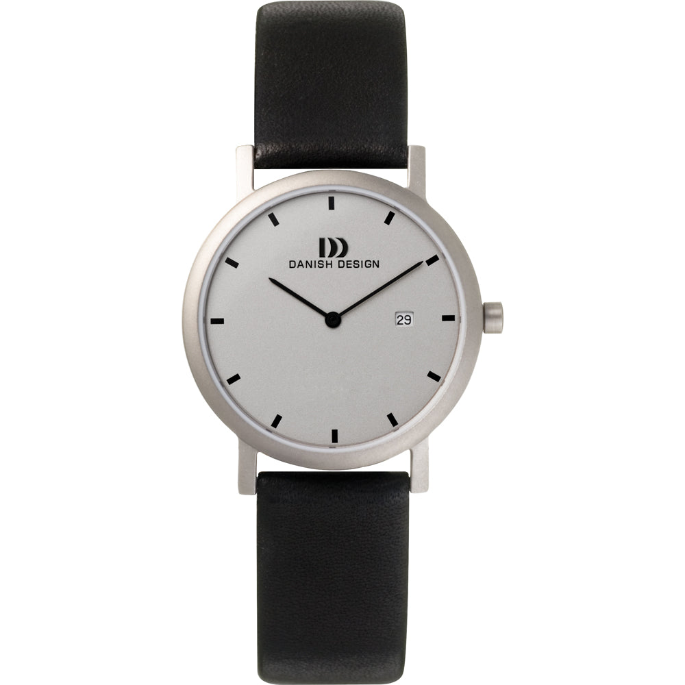 Reloj con esfera blanca, caja plateada y correa de cuero negra.