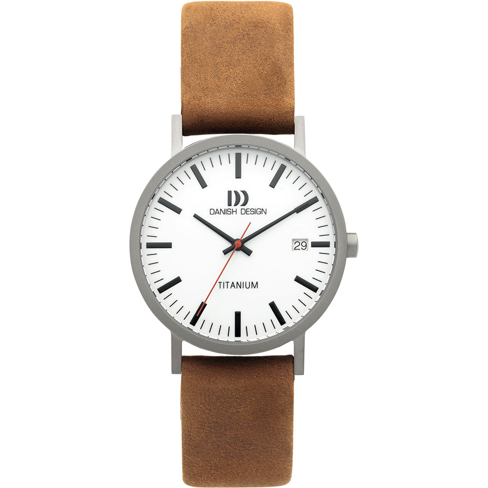 Reloj de titanio con esfera blanca, correa de cuero marrón y detalles en negro.
