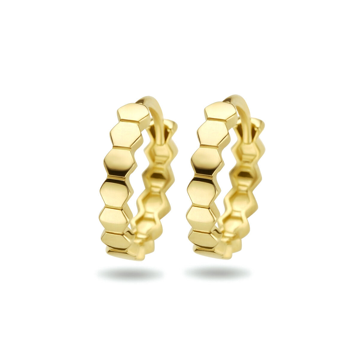 Pendientes de aro hexagonales en oro amarillo de 14 quilates.