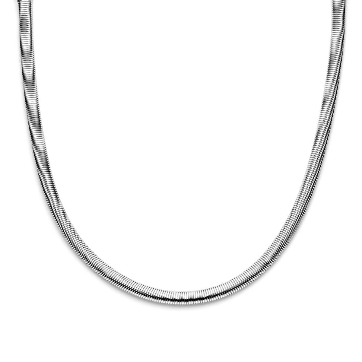 Collar de 8,0 mm y 45 cm con gran cierre de resorte en plata rodiada.