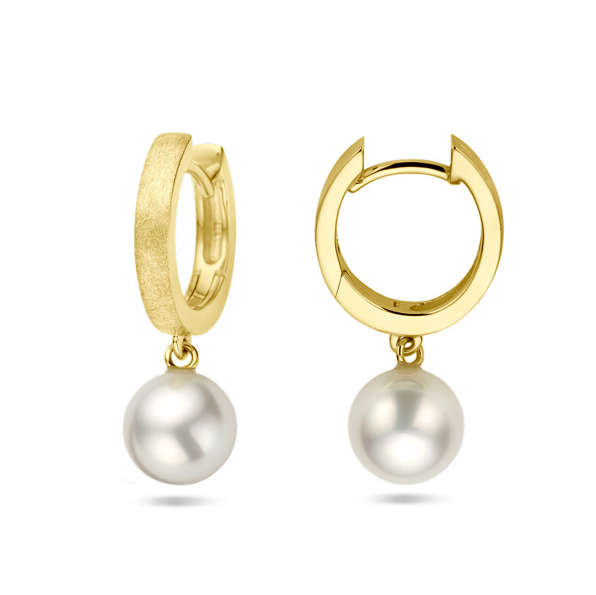 Aros de oro amarillo de 14K con perlas y acabado texturizado.
