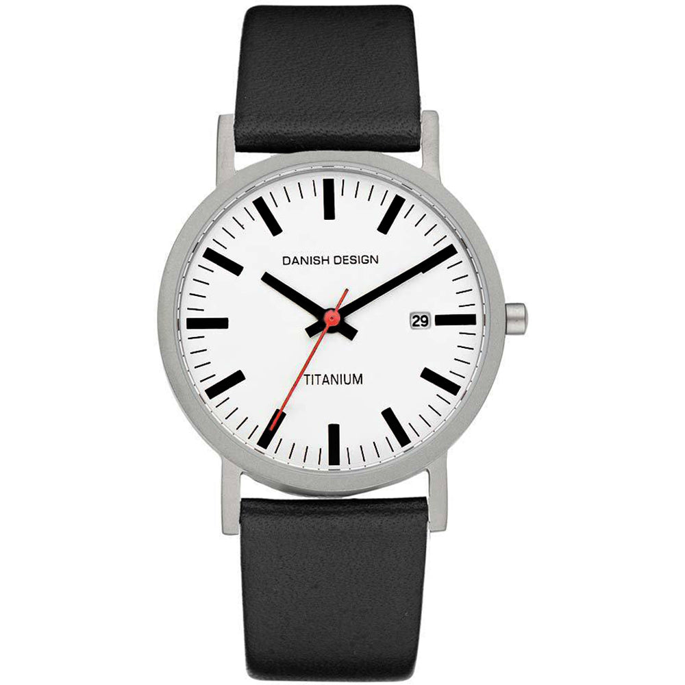 Reloj de hombre con esfera blanca, caja de titanio y correa de piel negra.