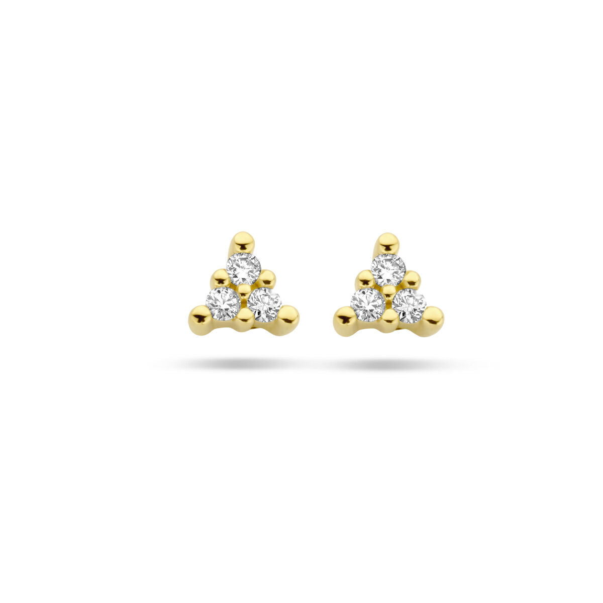 Pendientes de oro amarillo de 14K con diamantes de 0.05 ct en forma triangular.
