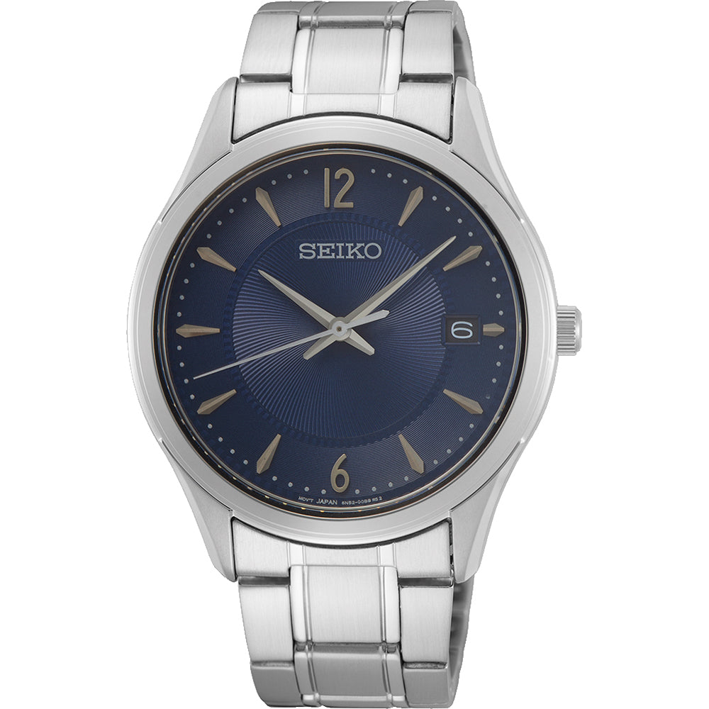 Reloj de hombre Seiko con esfera azul, caja plateada y correa de acero inoxidable.