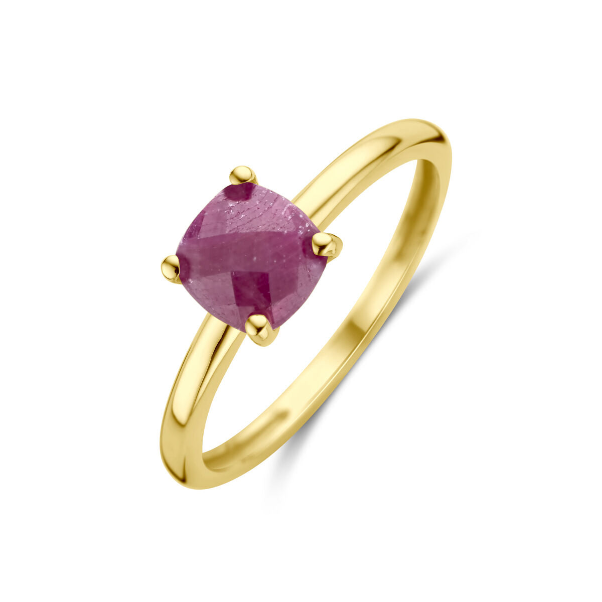 Anillo de rubí en oro amarillo de 14 quilates con un diseño sencillo y elegante.