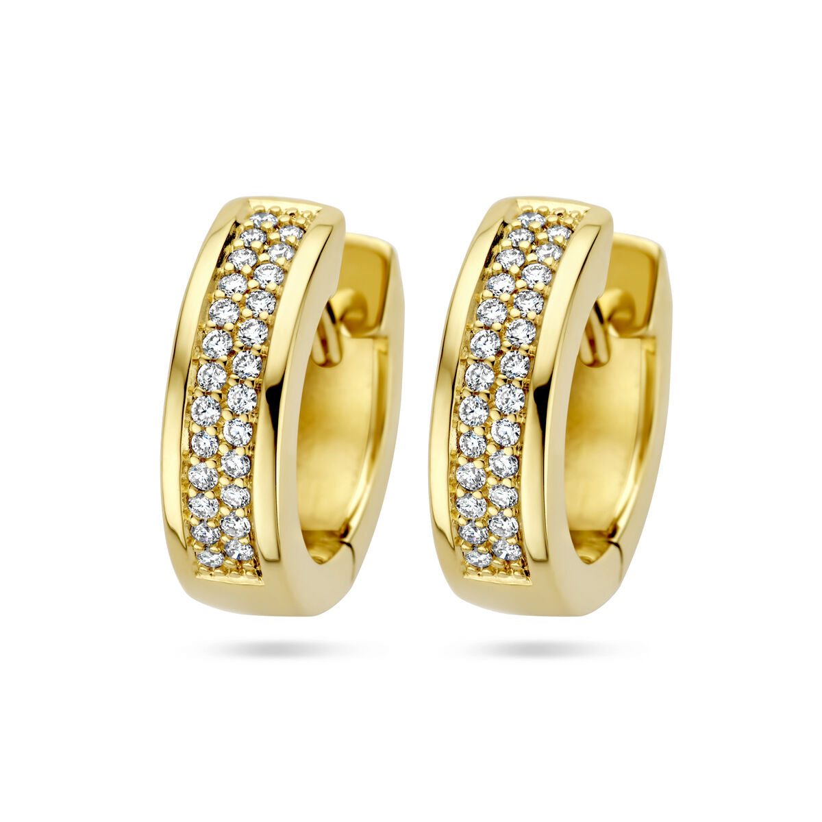 Pendientes de aro de oro amarillo de 14K con diamantes de 0.25 ct (2x0.125 ct) en la parte frontal.