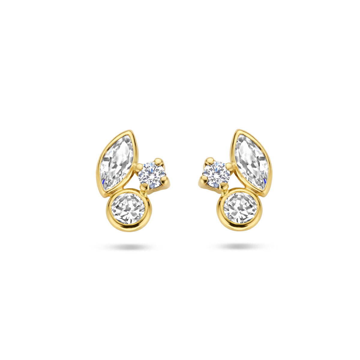 Pendientes de zircón en oro amarillo de 14K con diseño de piedras brillantes.