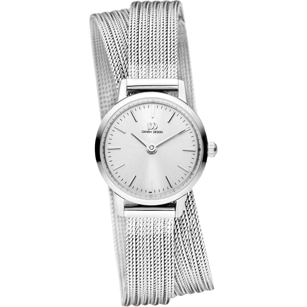 Reloj de esfera plateada con correa de malla metálica en color plata.