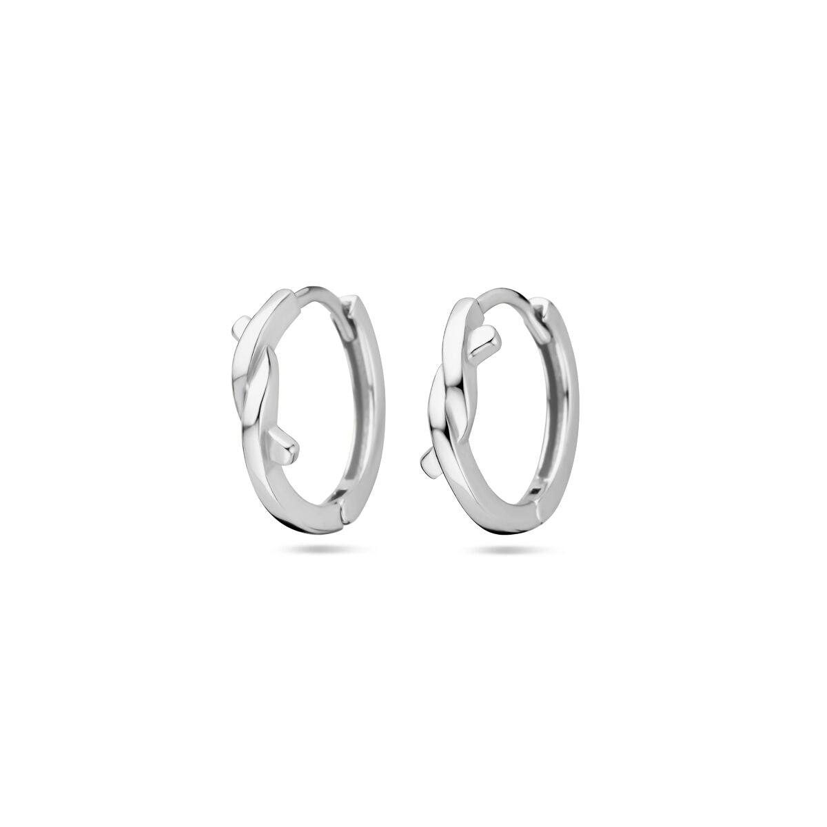 Pendientes de aro de 12,5 mm en plata rodiada con un diseño liso y moderno.