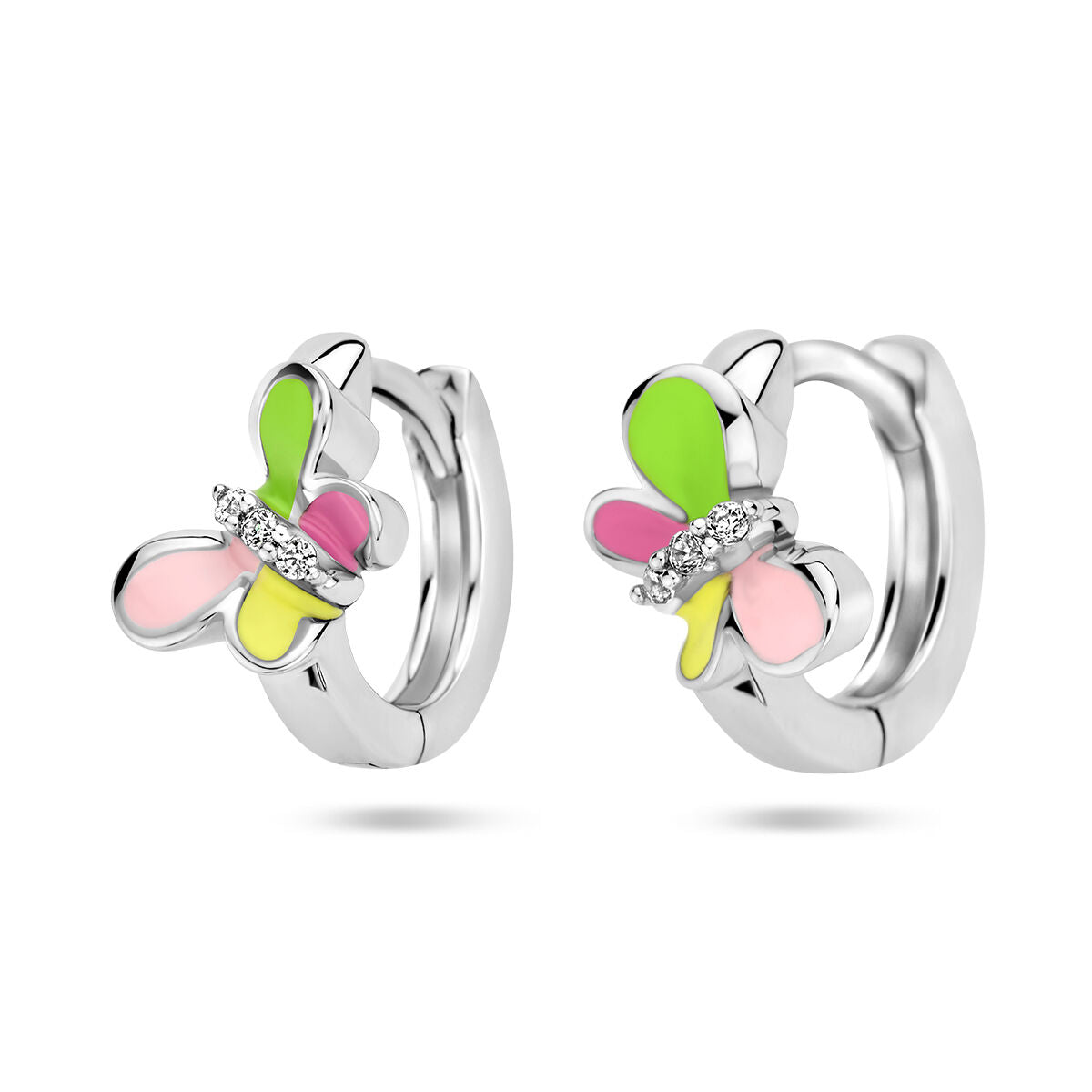 Pendientes de aro plateados con mariposas de colores y detalles en circonita.