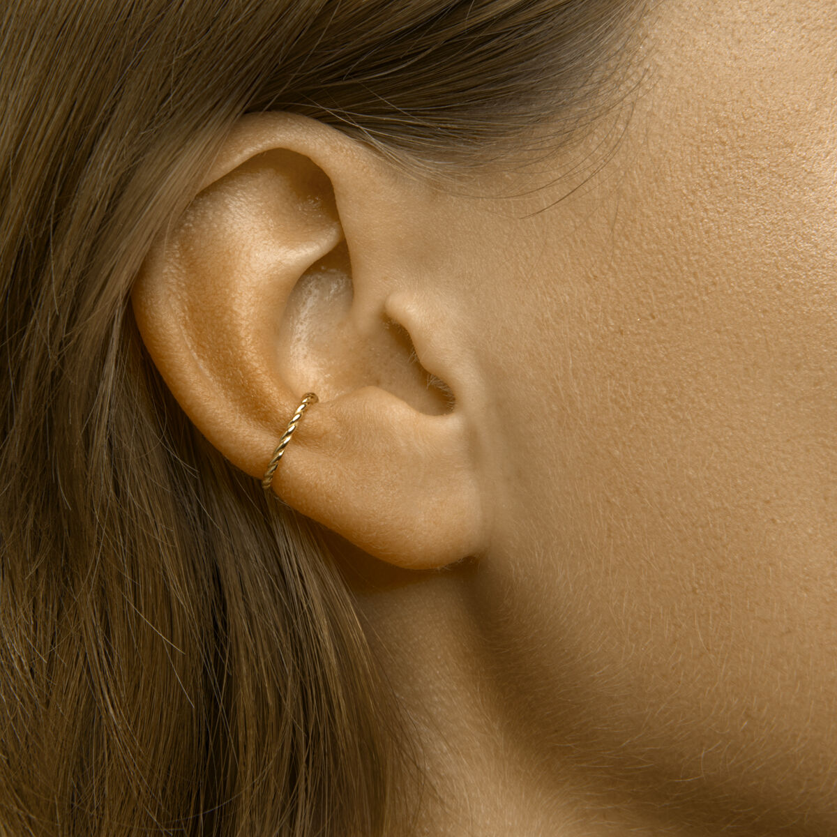 earcuff retorcido 1 micrón plata chapado en oro amarillo