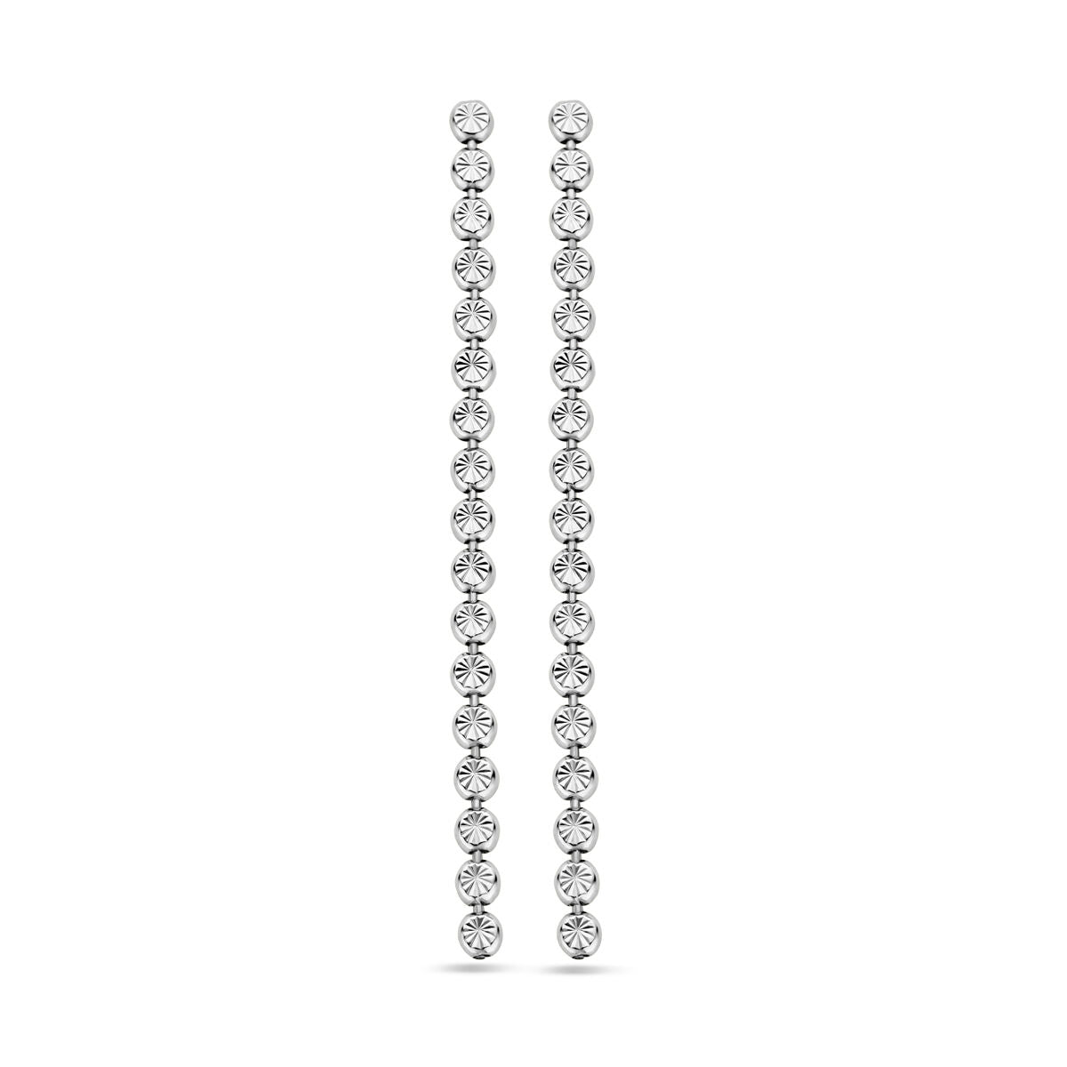 Pendientes largos de plata rodiada con diamantes, de 55 mm de longitud.