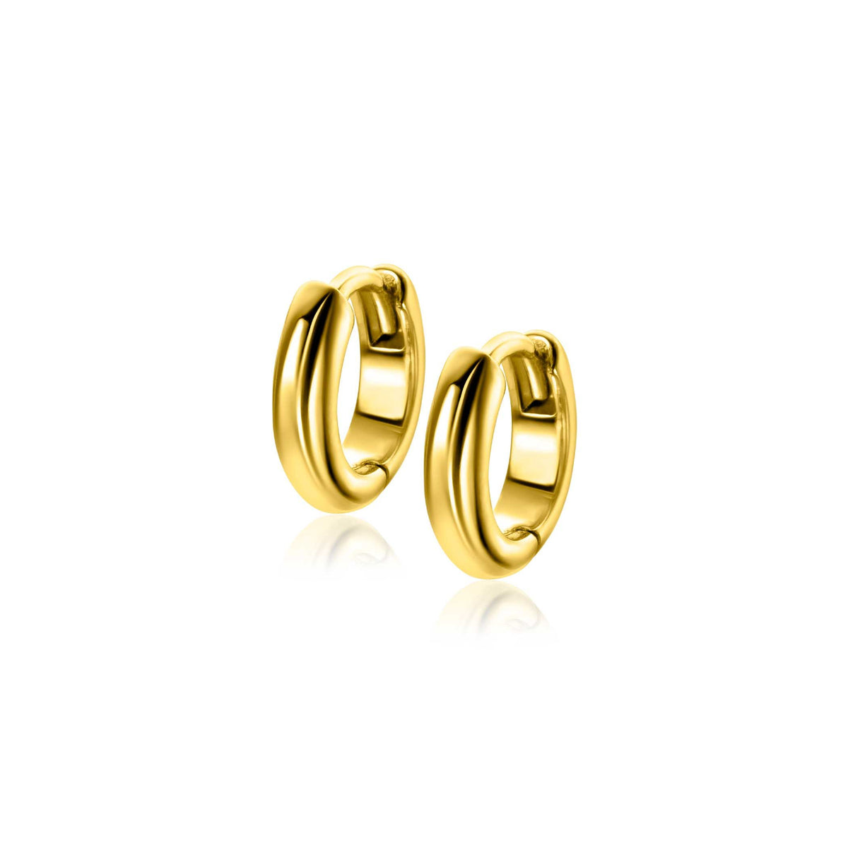 Pendientes de aro dorados con un diseño entrelazado y acabado pulido.