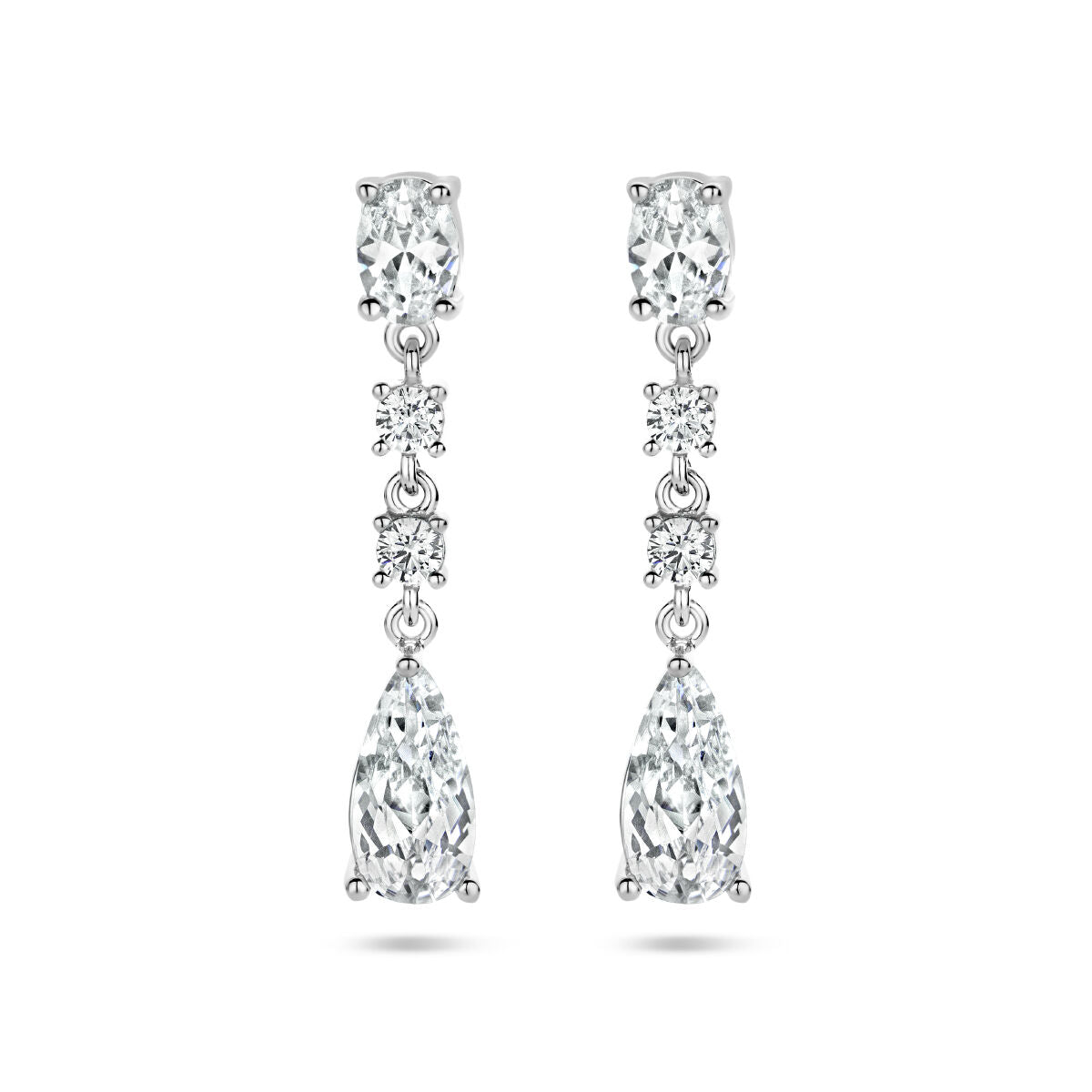 Pendientes largos de zirconia en plata rodiada con forma de gota y detalles brillantes.