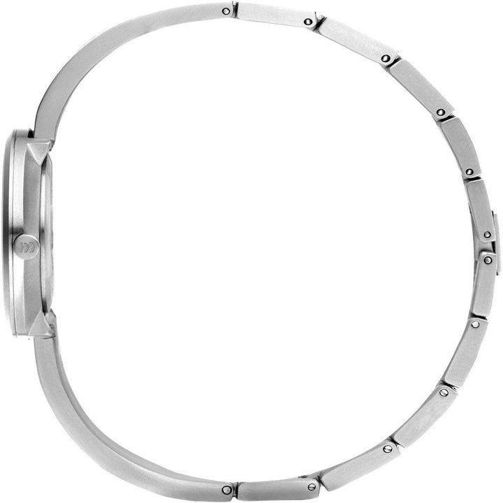 Een Danish Design dames horloge zilveren wijzerplaat (IV62Q1296) is van opzij te zien, waarbij de metalen band bijna een cirkel vormt, wat het slanke profiel van deze stijlvolle Danish Design horlogekast benadrukt.