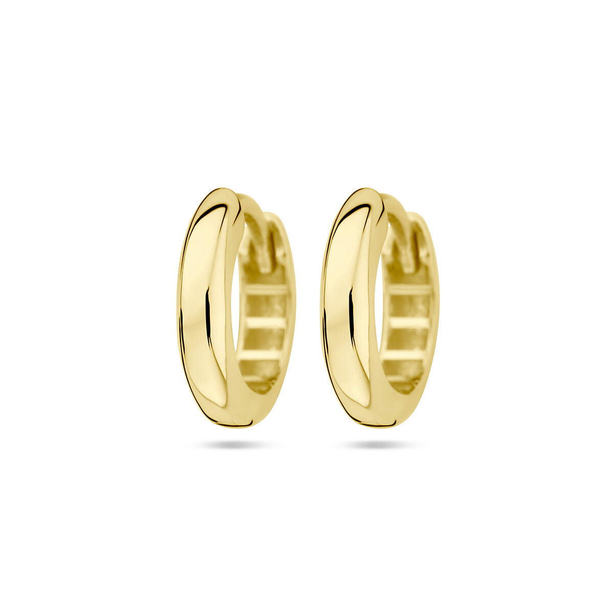Pendientes de aro dorados de 3,0 mm con forma semicircular.