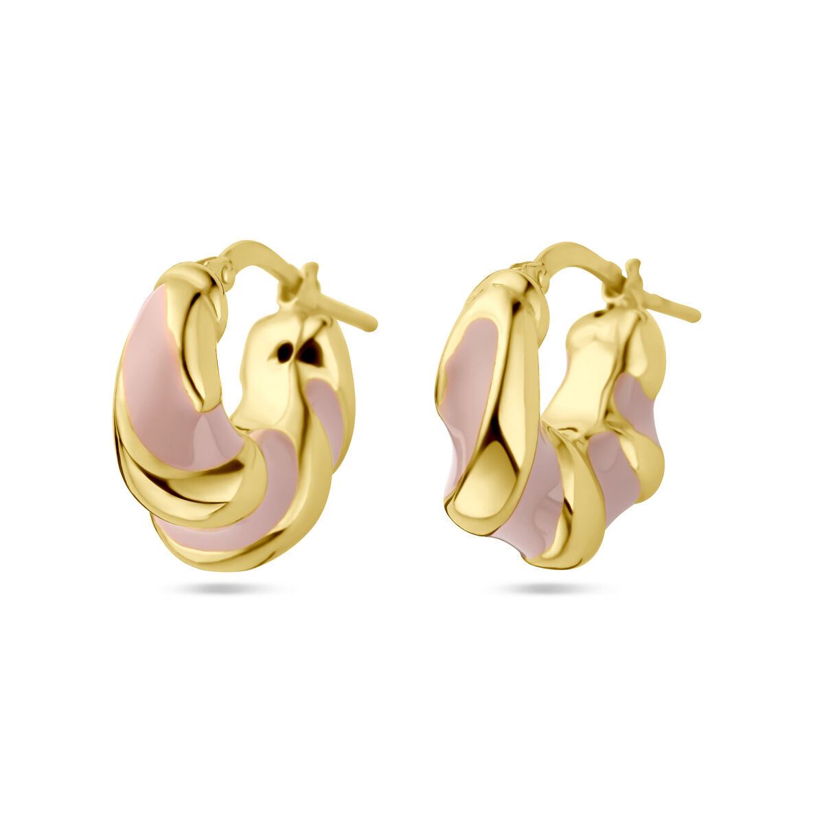 Aros dorados con esmalte rosa, diseño retorcido y acabado brillante.
