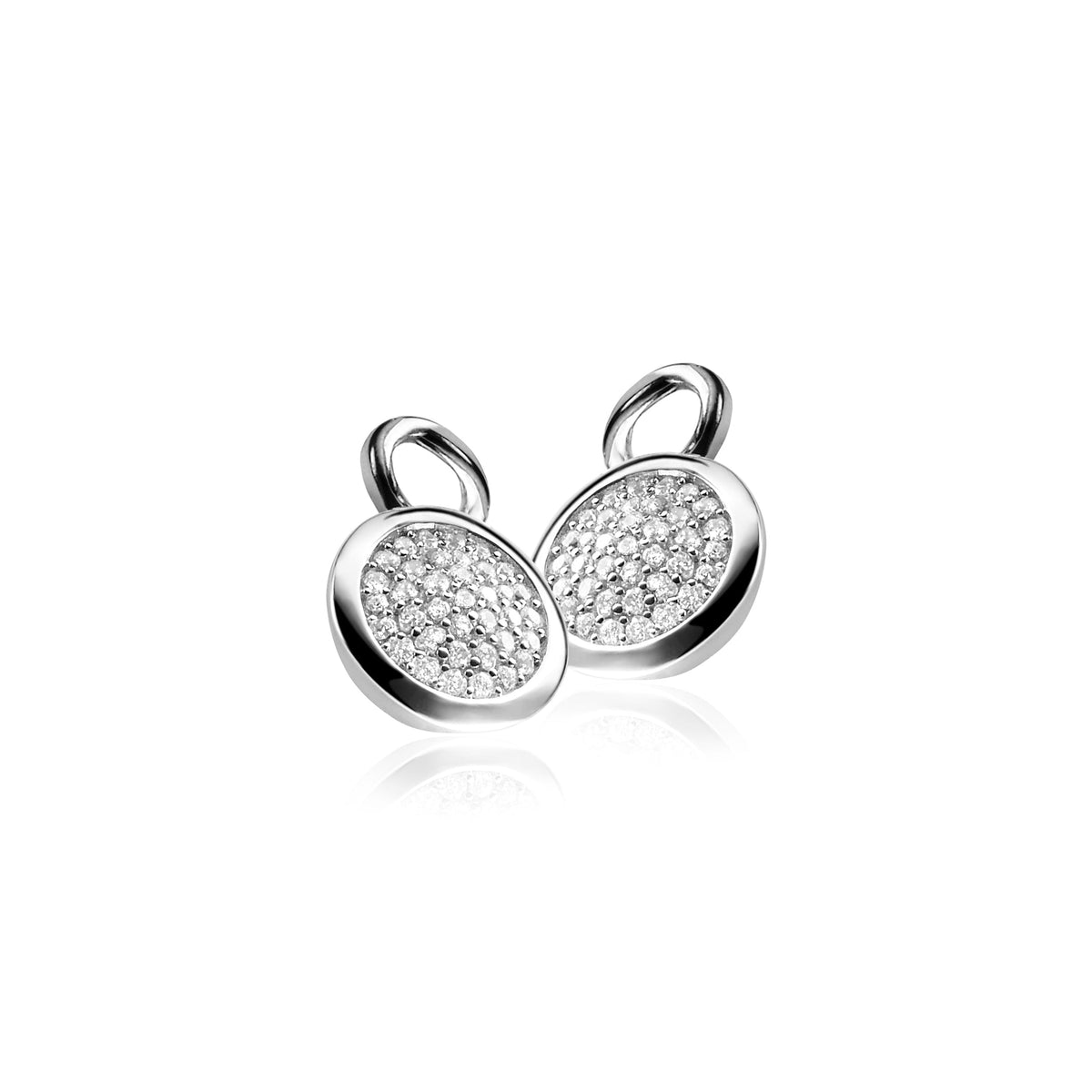Pendientes de plata con pavé de piedras brillantes en forma redonda.