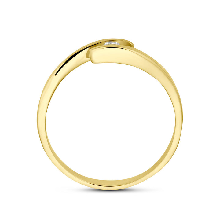 De Van der Kooij Collectie ring zirkonia 14K geelgoud heeft een glad, minimalistisch ontwerp met een enkele zirkonia gezet in een zachte curve aan de bovenkant, gezien vanaf de zijkant.