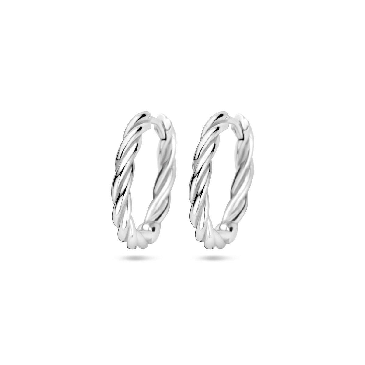 Pendientes de aro de 2,5 mm en plata rodiada con diseño trenzado.