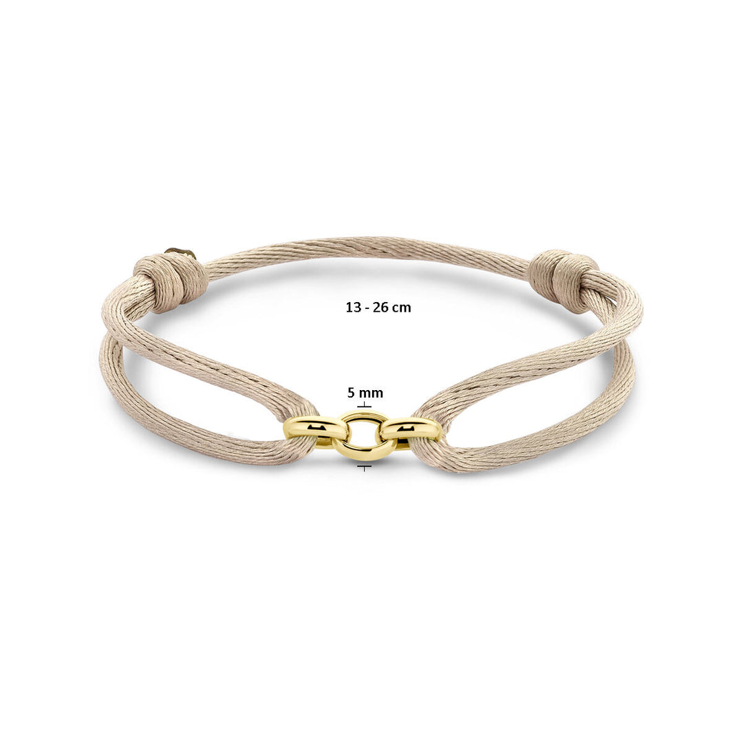 Beige satijnen armband (13-26 cm) van Van der Kooij Collectie, gemaakt van rubber/nylon/leer met verstelbaar koord en dubbele lussen, afgewerkt met een klein 14K gouden slotje (5 mm breed), dames design.