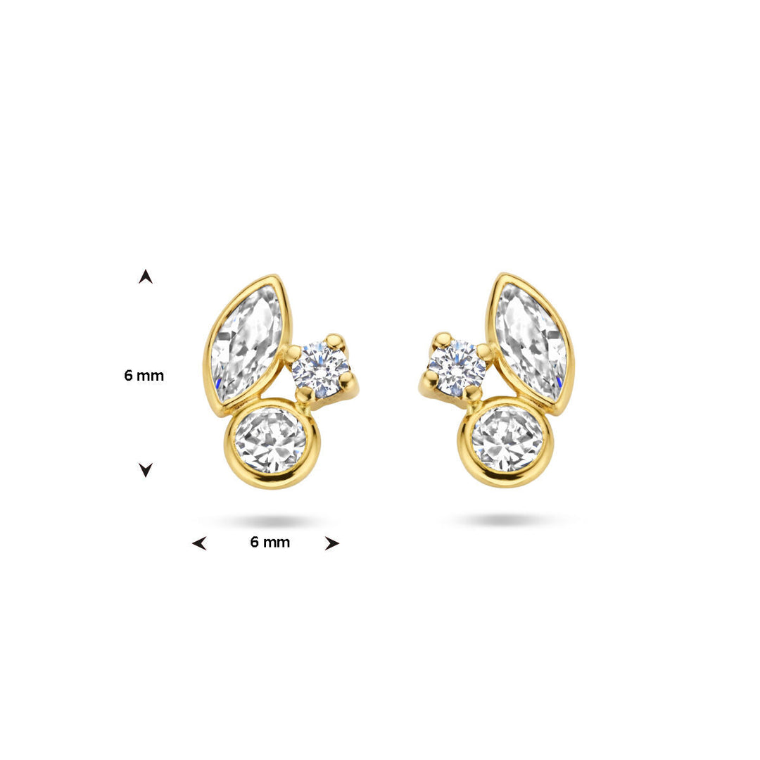 Van der Kooij Collectie oorknoppen zirkonia 14K geelgoud met marquise- en ronde zirkonia en accentsteen, elk 6x6 mm; dames sieraad getoond op een witte achtergrond met maataanduiding.